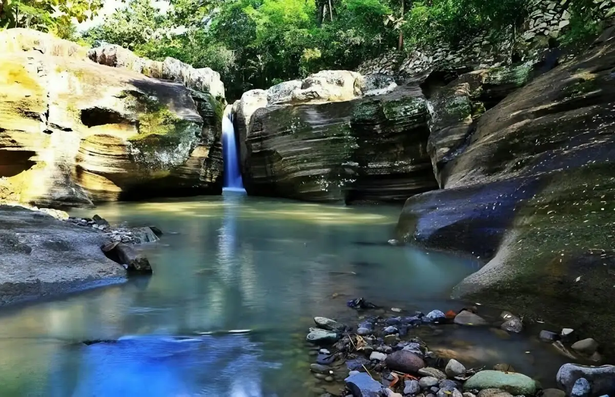 Air Terjun Luweng Sampang Yogyakarta